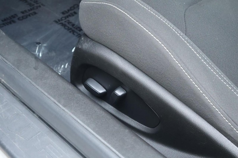 Chevrolet Camaro Vehicle Full-screen Gallery Image 18