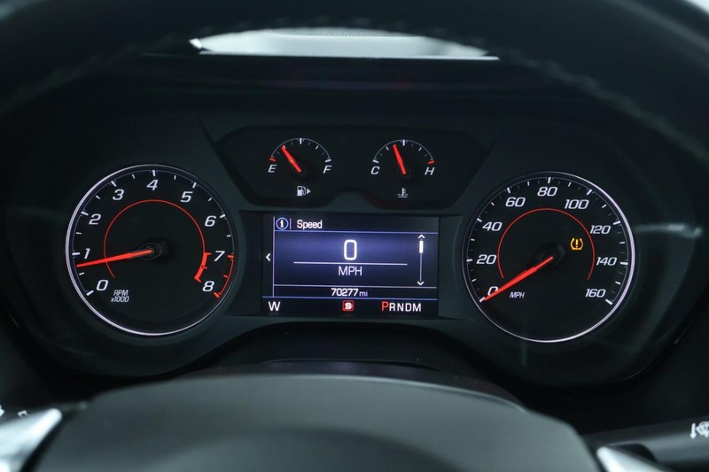 Chevrolet Camaro Vehicle Full-screen Gallery Image 25