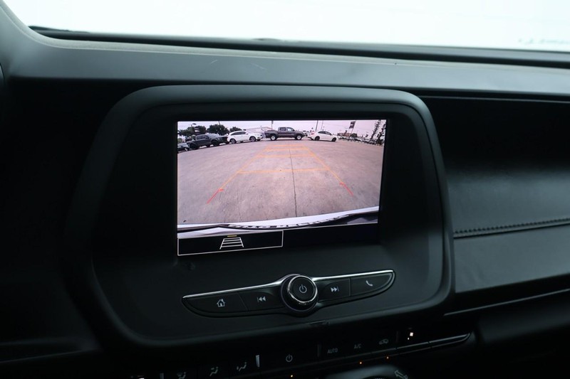 Chevrolet Camaro Vehicle Full-screen Gallery Image 31