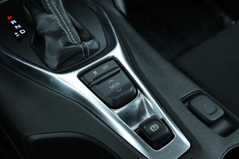 Chevrolet Camaro Vehicle Full-screen Gallery Image 34