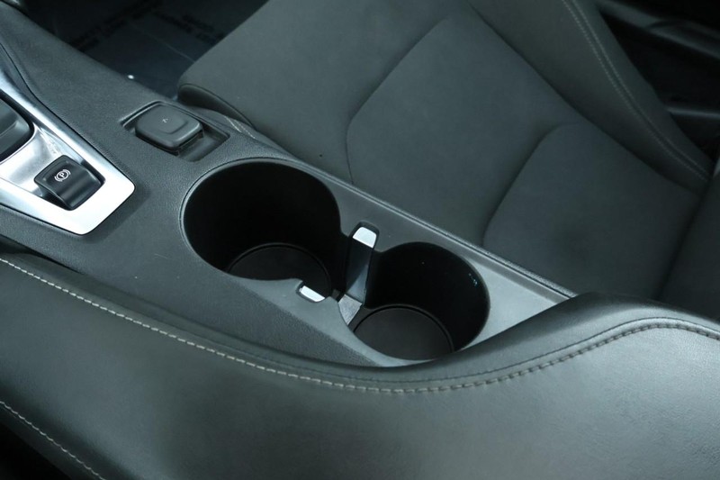 Chevrolet Camaro Vehicle Full-screen Gallery Image 35