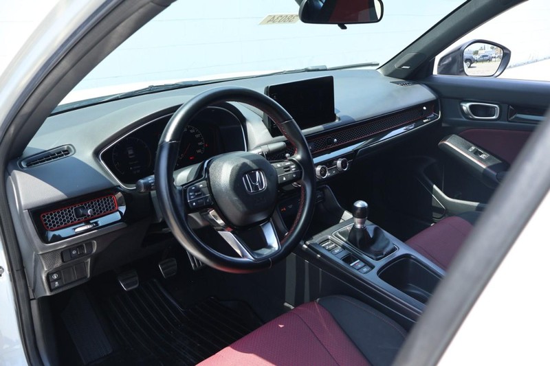 Honda Civic Si Vehicle Full-screen Gallery Image 20