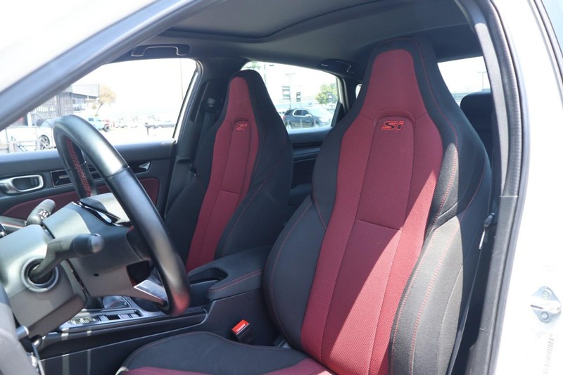 Honda Civic Si Vehicle Full-screen Gallery Image 21