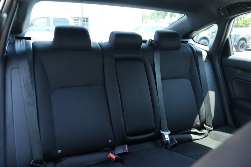 Honda Civic Si Vehicle Full-screen Gallery Image 27