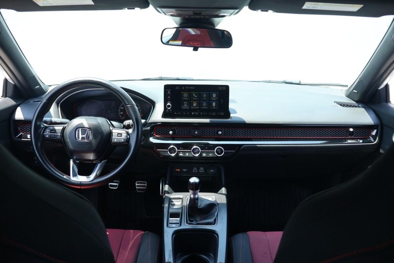 Honda Civic Si Vehicle Full-screen Gallery Image 28