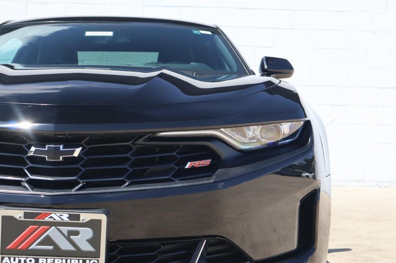 Chevrolet Camaro Vehicle Full-screen Gallery Image 03