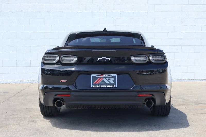 Chevrolet Camaro Vehicle Full-screen Gallery Image 06