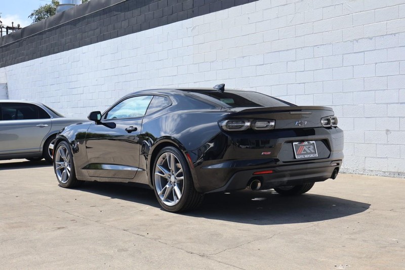 Chevrolet Camaro Vehicle Full-screen Gallery Image 10