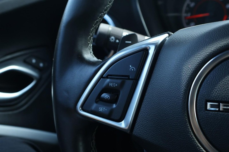 Chevrolet Camaro Vehicle Full-screen Gallery Image 27