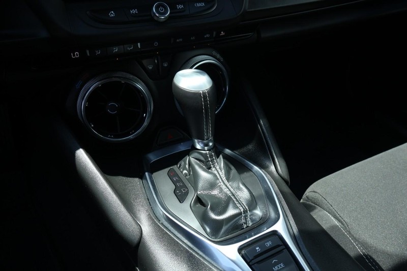 Chevrolet Camaro Vehicle Full-screen Gallery Image 35