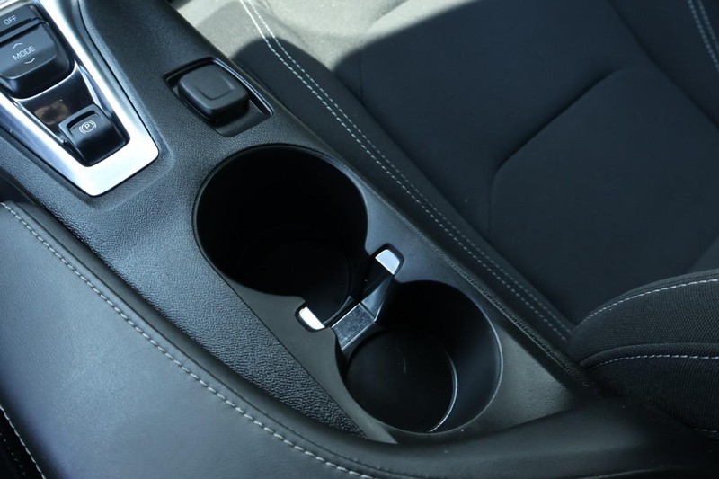 Chevrolet Camaro Vehicle Full-screen Gallery Image 37