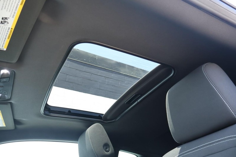 Chevrolet Camaro Vehicle Full-screen Gallery Image 39