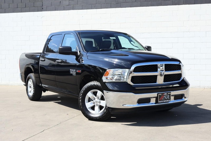 Ram 1500 Classic Vehicle Full-screen Gallery Image 02
