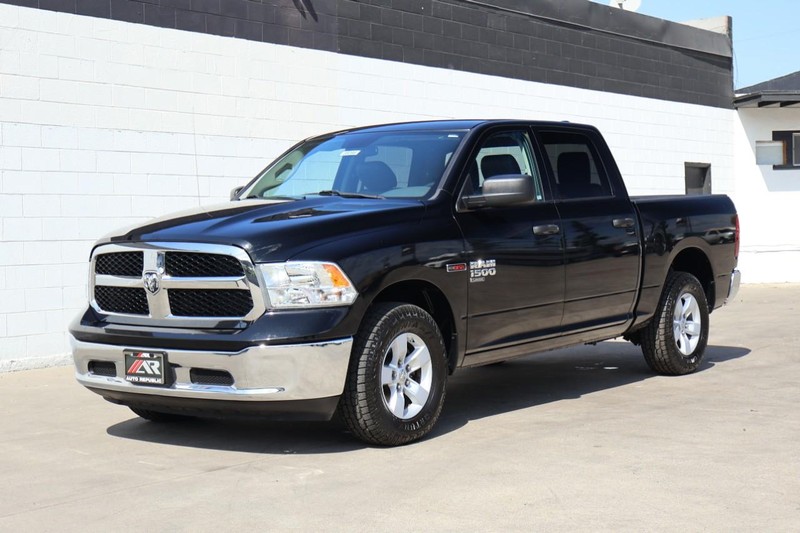 Ram 1500 Classic Vehicle Full-screen Gallery Image 12