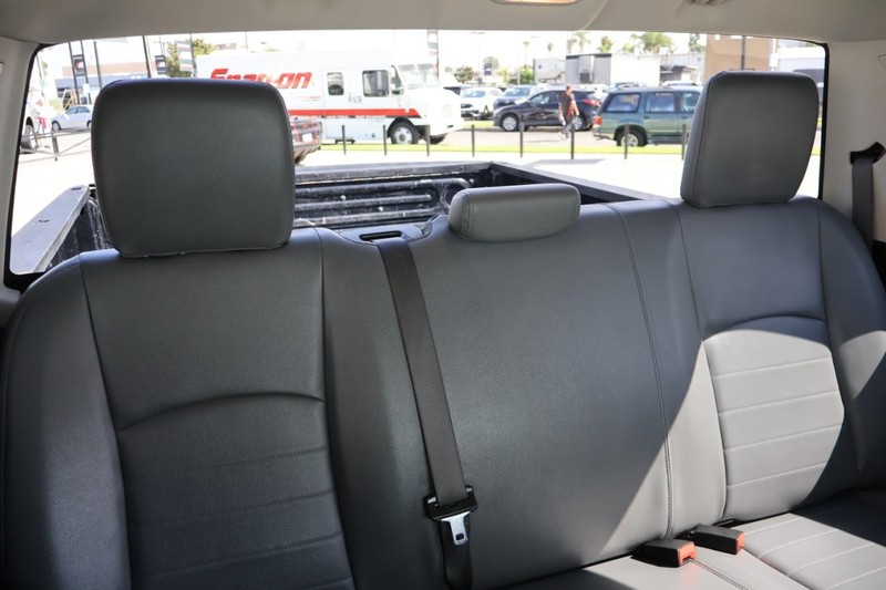 Ram 1500 Classic Vehicle Full-screen Gallery Image 23