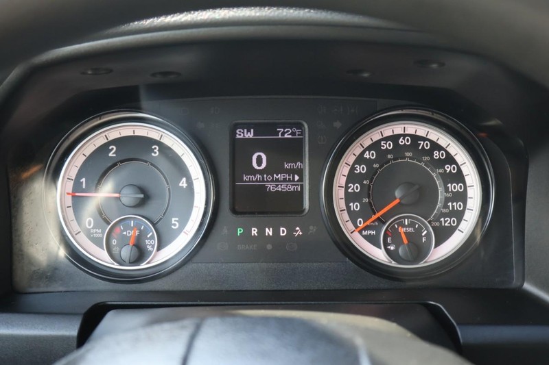 Ram 1500 Classic Vehicle Full-screen Gallery Image 25