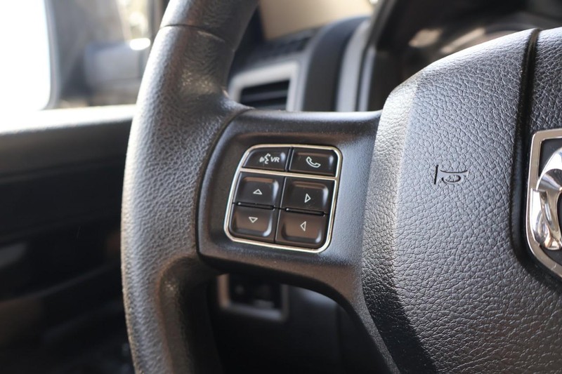 Ram 1500 Classic Vehicle Full-screen Gallery Image 27