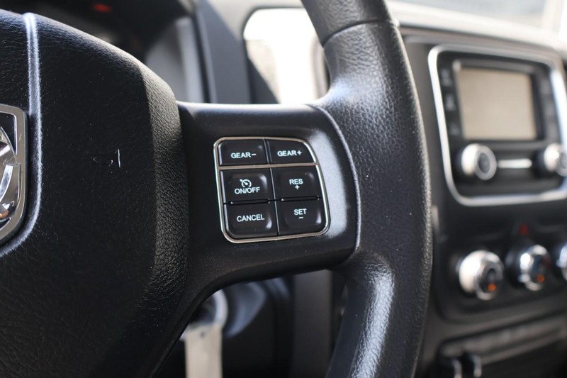 Ram 1500 Classic Vehicle Full-screen Gallery Image 28