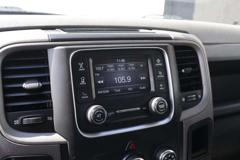 Ram 1500 Classic Vehicle Full-screen Gallery Image 30