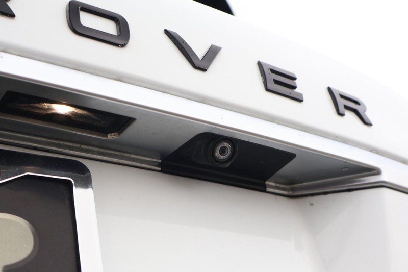 Land Rover Range Rover Vehicle Full-screen Gallery Image 09