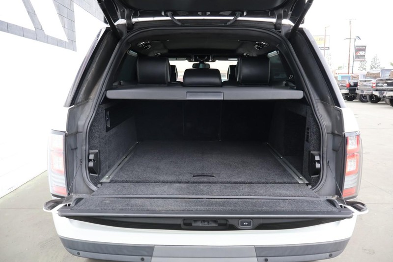 Land Rover Range Rover Vehicle Full-screen Gallery Image 10