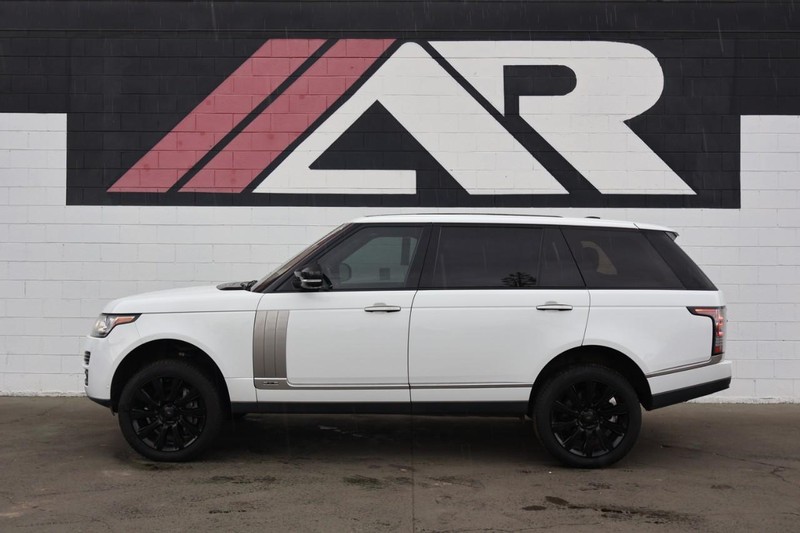 Land Rover Range Rover Vehicle Full-screen Gallery Image 14