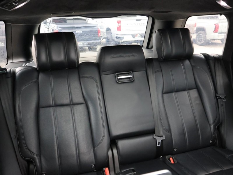 Land Rover Range Rover Vehicle Full-screen Gallery Image 30