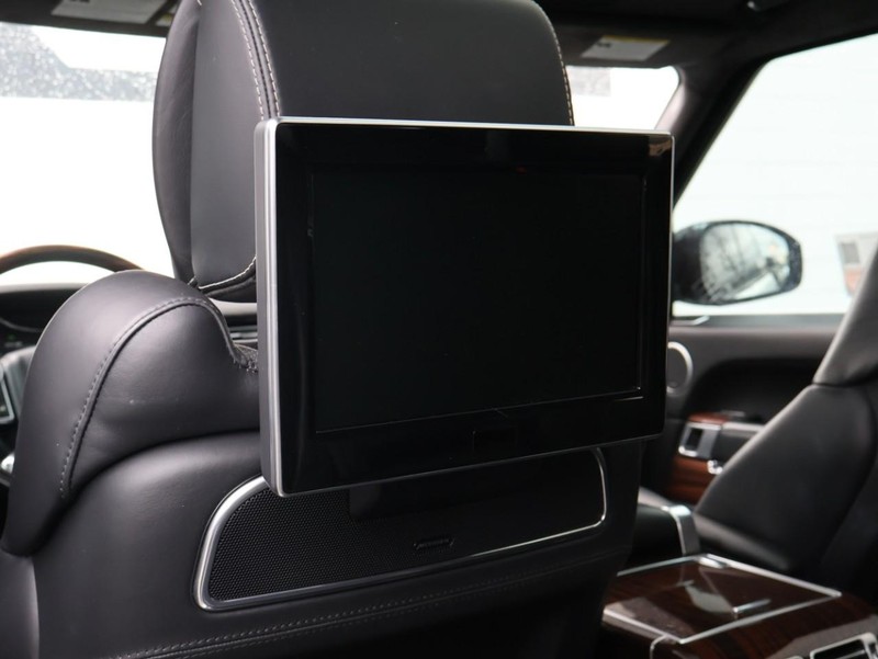 Land Rover Range Rover Vehicle Full-screen Gallery Image 33