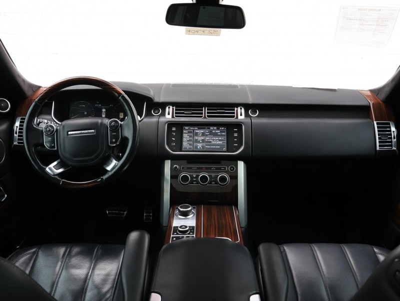 Land Rover Range Rover Vehicle Full-screen Gallery Image 38