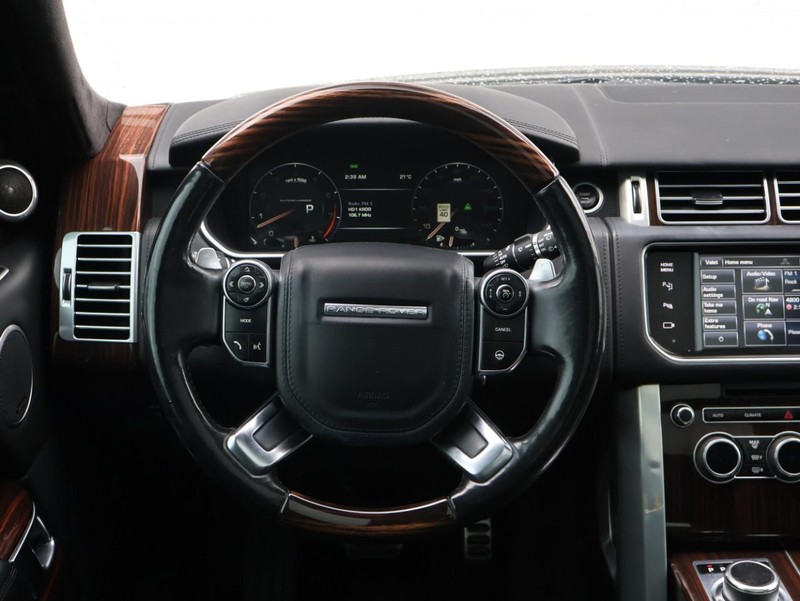 Land Rover Range Rover Vehicle Full-screen Gallery Image 40