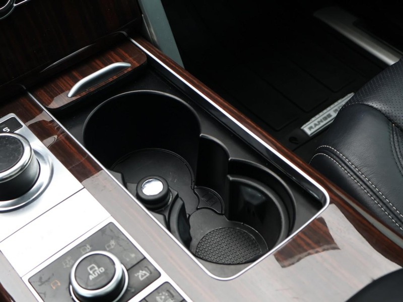 Land Rover Range Rover Vehicle Full-screen Gallery Image 46