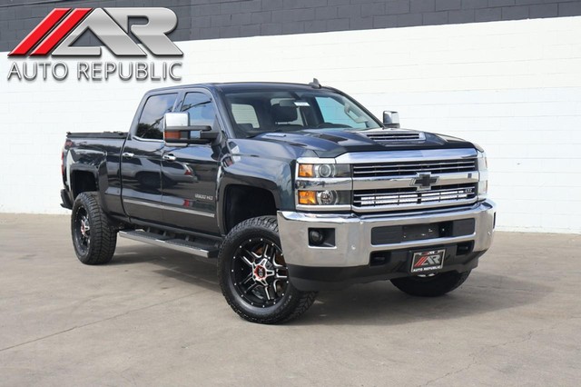 2019 Chevrolet Silverado 2500HD 4x4 LTZ Crew Cab "lifted" Fox Suspension at Auto Republic in Fullerton CA