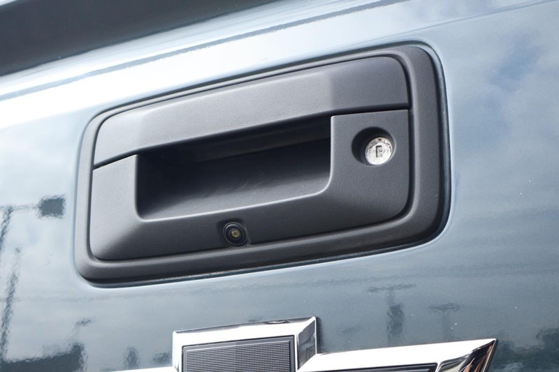 Chevrolet Silverado 2500HD Vehicle Full-screen Gallery Image 09