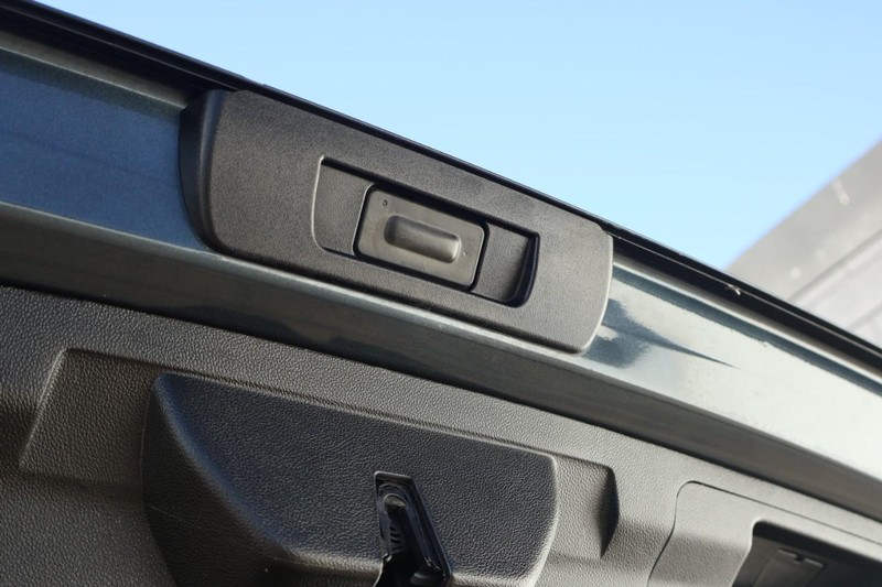 GMC Acadia Vehicle Full-screen Gallery Image 10