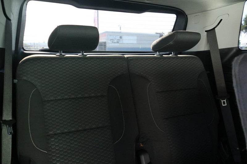 GMC Acadia Vehicle Full-screen Gallery Image 25