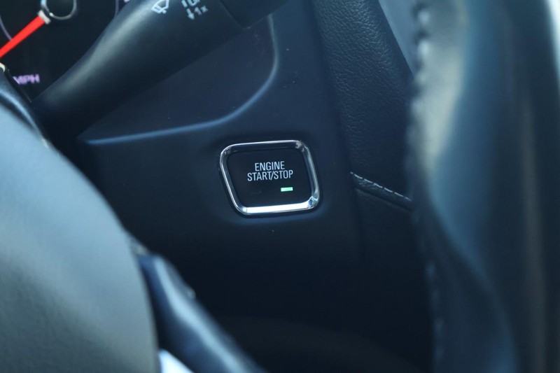 GMC Acadia Vehicle Full-screen Gallery Image 32