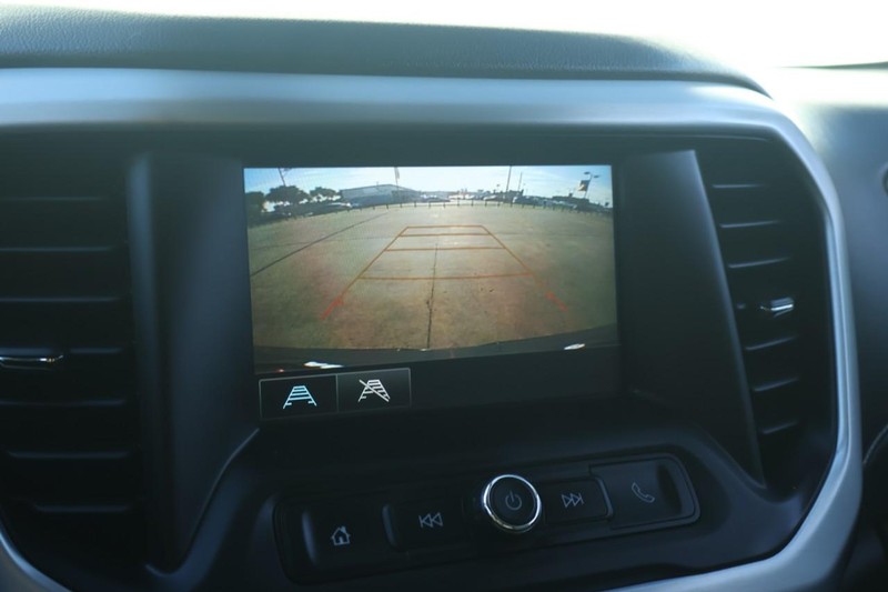 GMC Acadia Vehicle Full-screen Gallery Image 35