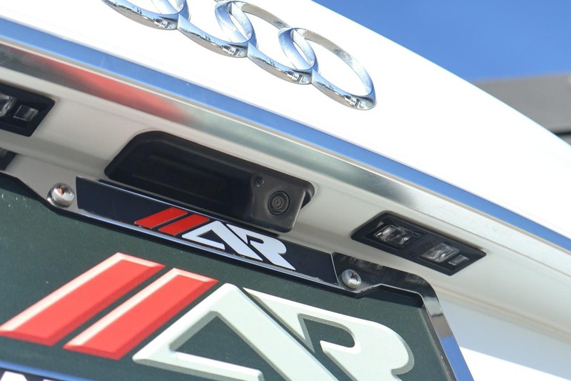 Audi Q5 Vehicle Full-screen Gallery Image 08