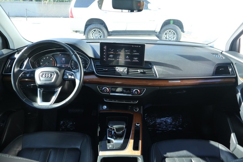 Audi Q5 Vehicle Full-screen Gallery Image 29
