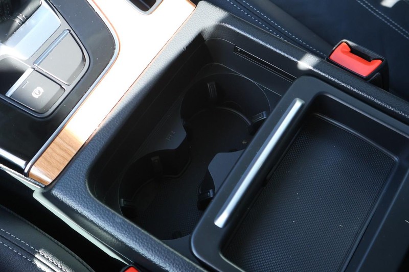 Audi Q5 Vehicle Full-screen Gallery Image 44