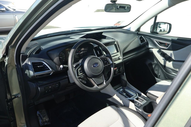 Subaru Forester Vehicle Full-screen Gallery Image 17