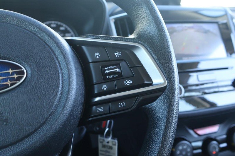 Subaru Forester Vehicle Full-screen Gallery Image 25