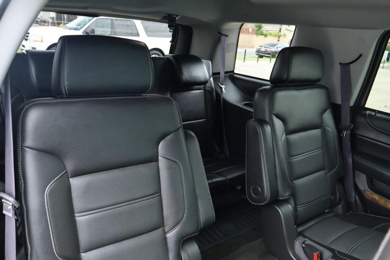 GMC Yukon Vehicle Full-screen Gallery Image 31