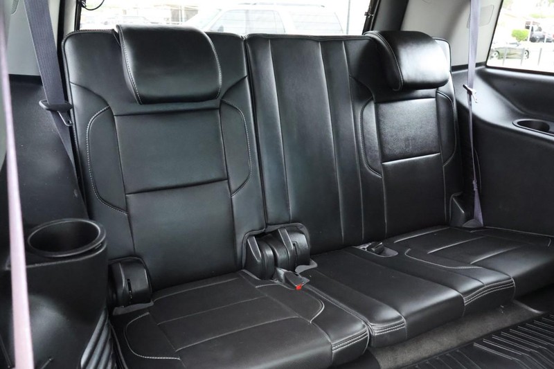 GMC Yukon Vehicle Full-screen Gallery Image 32