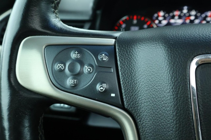 GMC Yukon Vehicle Full-screen Gallery Image 39