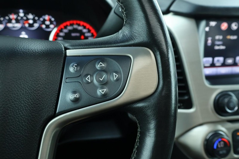 GMC Yukon Vehicle Full-screen Gallery Image 40