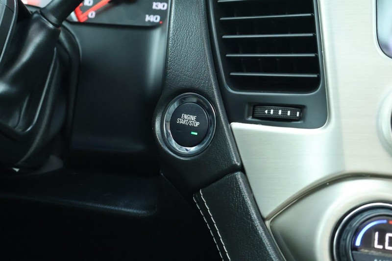 GMC Yukon Vehicle Full-screen Gallery Image 41