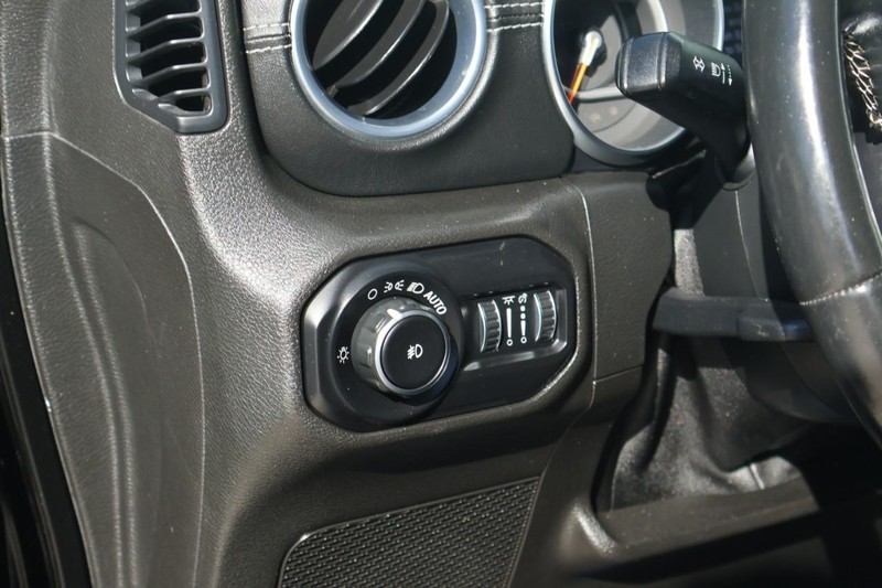 Jeep Wrangler Unlimited Vehicle Full-screen Gallery Image 19