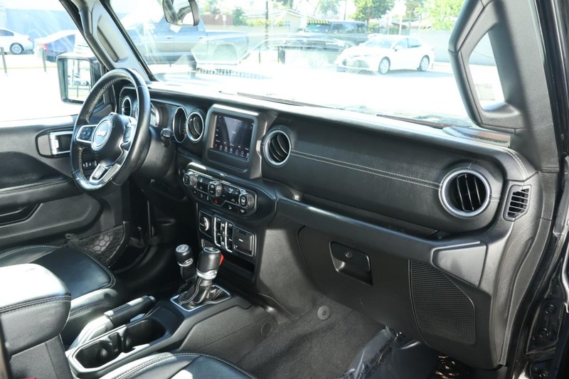 Jeep Wrangler Unlimited Vehicle Full-screen Gallery Image 22