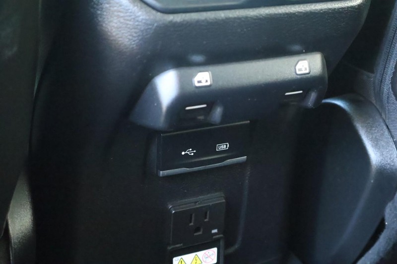 Jeep Wrangler Unlimited Vehicle Full-screen Gallery Image 25